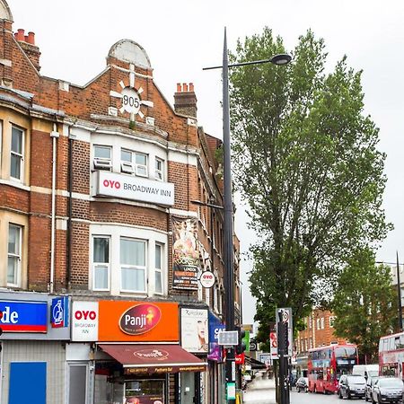 The Broadway Hotel - London Heathrow Southall Eksteriør billede