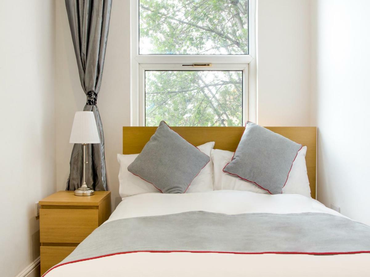 The Broadway Hotel - London Heathrow Southall Eksteriør billede