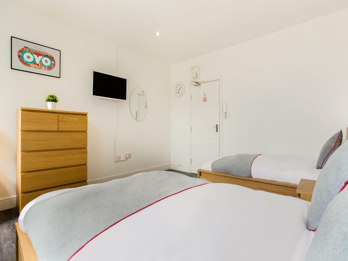 The Broadway Hotel - London Heathrow Southall Eksteriør billede