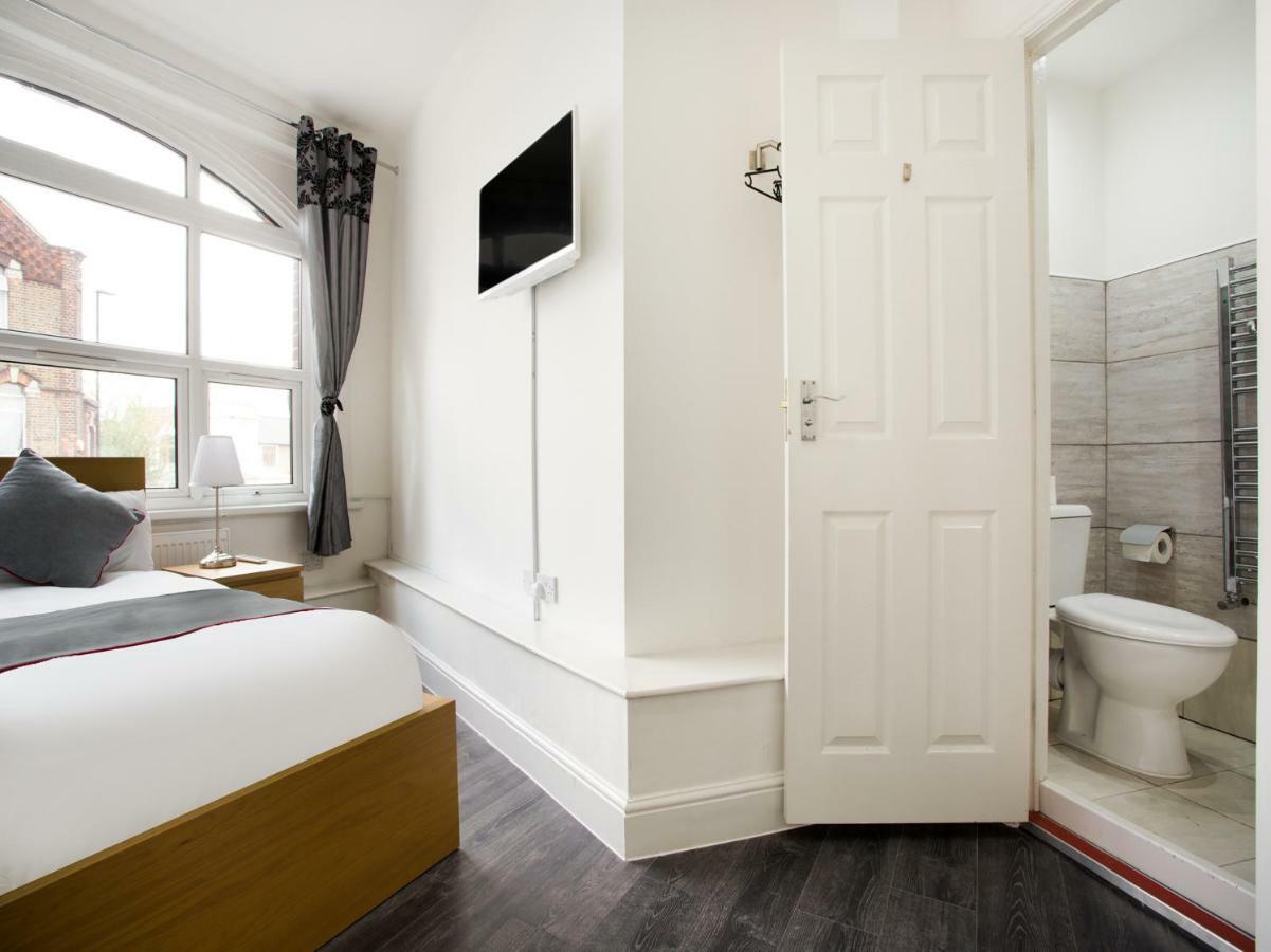 The Broadway Hotel - London Heathrow Southall Eksteriør billede